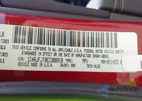 2014 Jeep Grand Cherokee Summit z USA, uszkodzony, nr VIN 1C4RJFJT0EC388918